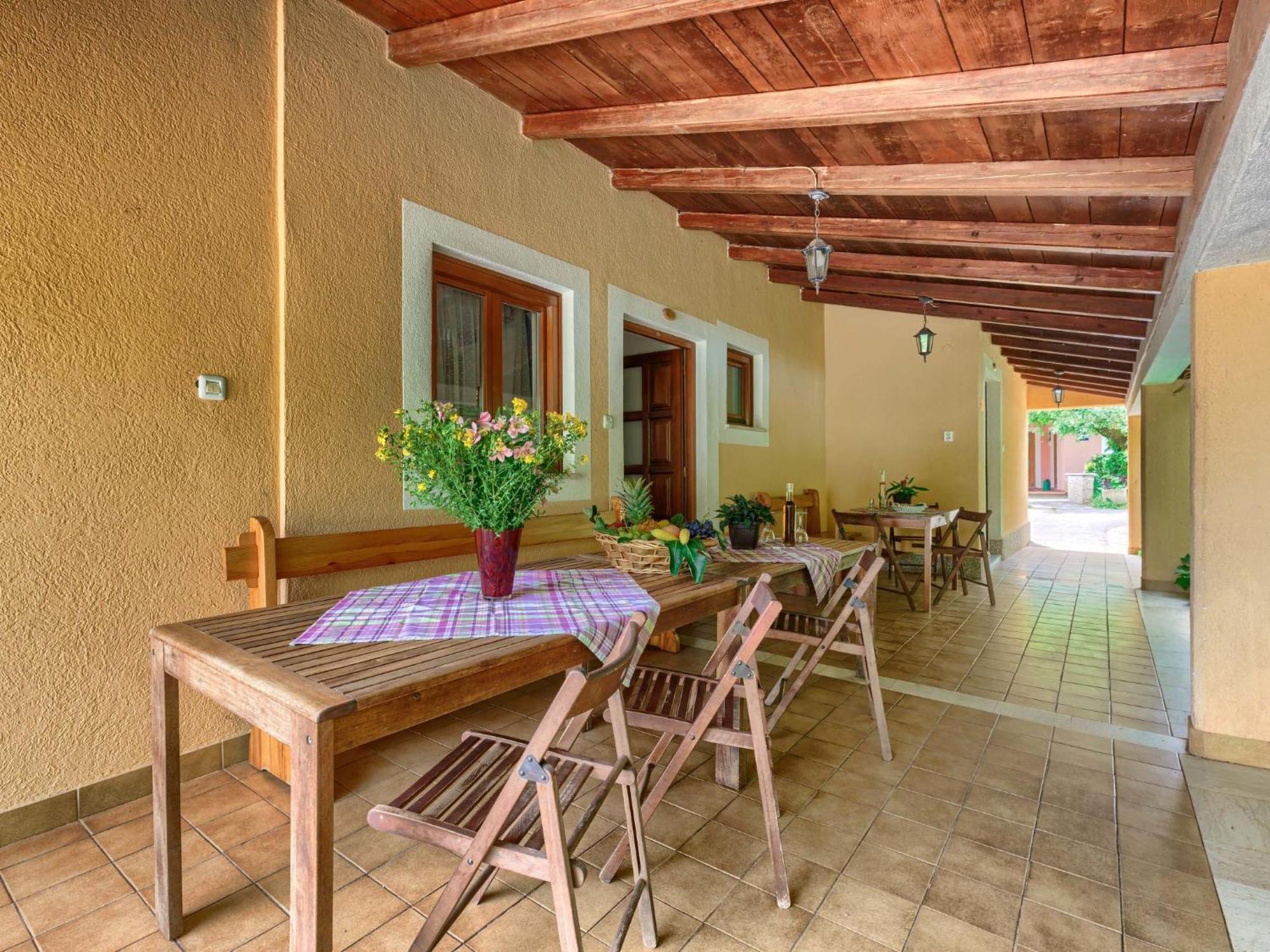 Holiday Home Jakov - Roj431 By Interhome Zminj Bagian luar foto